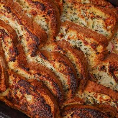 Πώς θα φτιάξεις αλμυρή πουτίγκα με ψωμί και ρικότα