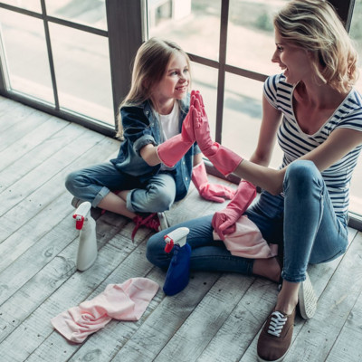 Καθαριστικά μυστικά ανά δωμάτιο για να προστατέψετε την οικογένειά σας από τον κορονοϊό