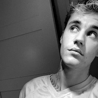 Αν κάνεις Tik Tok με το τραγούδι του Justin Bieber, μπορεί να σε κάνει repost... Αλήθεια!