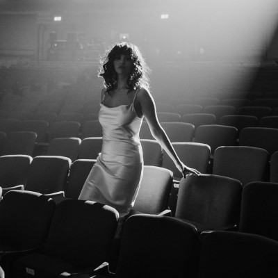 «Dance Again»: Το νέο music video της Selena Gomez βοηθά όσους έχουν πληγεί από την πανδημία