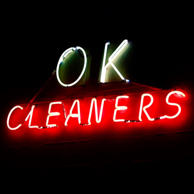 Πώς θα καθαρίσεις τις επιφάνειες του σπιτιού σου για να προστατευτείς από τον κορονοϊό; (vid)