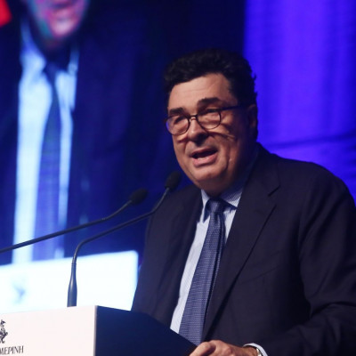 Κορονοϊός: Συγκλονίζει ο Αλέξης Παπαχελάς - Οι δύσκολες ώρες στη ΜΕΘ