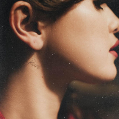 Selena Gomez: Έρχεται η Deluxe Edition του album «Rare»για καλό σκοπό και μας ετοιμάζει μια έκπληξη