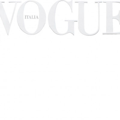 To σπαραχτικά μινιμαλιστικό εξώφυλλο της ιταλικής Vogue λέει τα πάντα χωρίς να δείξει τίποτα