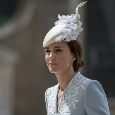 Η Kate Middleton φόρεσε το πιο cool sweater και ξέρουμε πού μπορείς να το βρεις