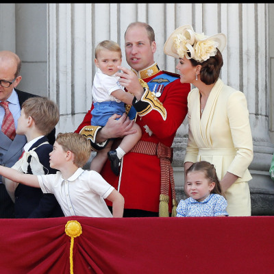 Ο πρίγκιπας Louis γίνεται 2 ετών: Πώς θα το γιορτάσουν Kate και William;
