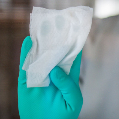 Κορονοϊός: Λάθη που κάνετε με τα αντιβακτηριδιακά μαντηλάκια (εικόνες)