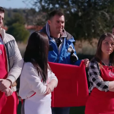 MasterChef 4: Επικό τρολάρισμα κριτών στον Δημήτρη για την... παντόφλα από Μαρία (video)