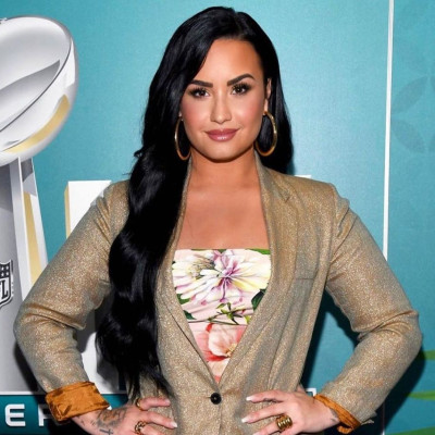 Demi Lovato: Αποκάλυψε το λόγο που δεν κάνει παρέα με την Selena Gomez και έχουμε πάθει σοκ