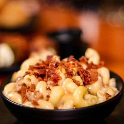 Η πιο εύκολη συνταγή για λαχταριστό mac n’ cheese - Σκέτη τρέλα! (video)