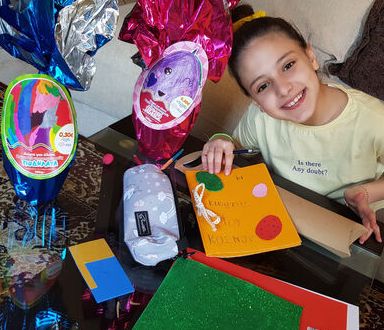 Φέτος το Πάσχα #menoumespiti και το γεμίζουμε με τις χειροτεχνίες και την αγάπη των παιδιών μας