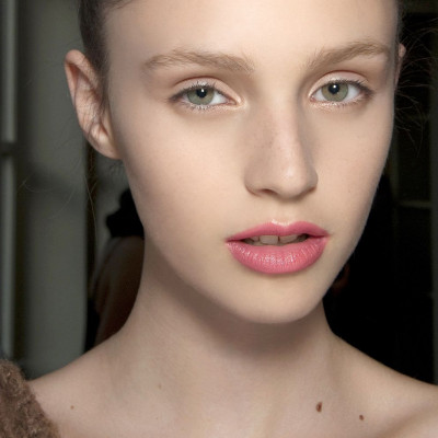 Matte & cheap! Δες τις πιο οικονομικές πούδρες που θα σου χαρίσουν απόλυτα ματ επιδερμίδα όλη μέρα