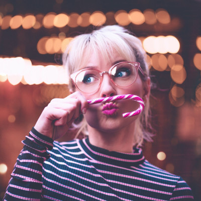 Έχεις κουρασμένα μάτια; Τα 5 tips για να τα ξεκουράσεις ενώ διαβάζεις με τις ώρες στο pc