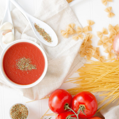 Μεγάλη Παρασκευή: Η αλάδωτη μακαρονάδα του παππού με τρία υλικά (το ένα δεν το φαντάζεσαι)