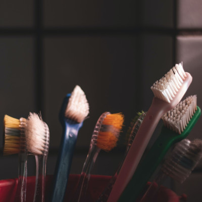 Κάνεις ένα απίστευτο λάθος! Μην πετάξεις ποτέ ξανά την παλιά σου οδοντόβουρτσα