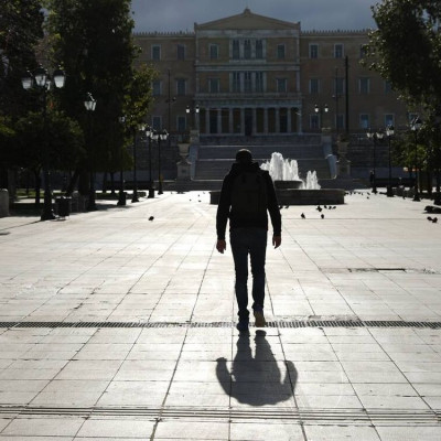 Κορονοϊός: Πώς θα γίνει η άρση των μέτρων – Οι 4 ημερομηνίες-«κλειδιά» και το σχέδιο αποκλιμάκωσης