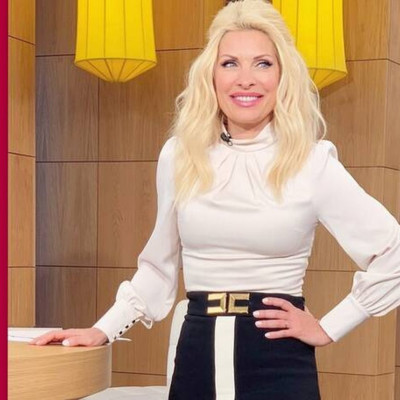 Ελένη Μενεγάκη: Το διαφορετικό Πάσχα με τα παιδιά και τον Μάκη στην Αθήνα (Photos)