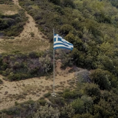 Συγκλονιστικό βίντεο για την Ελλάδα με τραγούδι του Δημήτρη Μητροπάνου