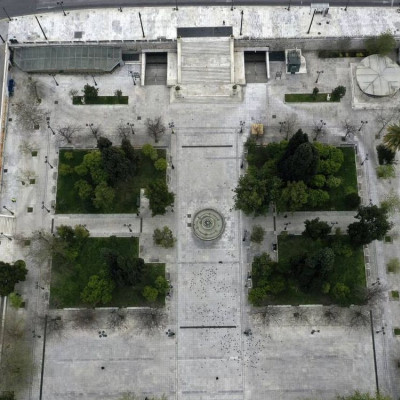 Κορονοϊός – Καθηγητής Καφετζής στο Newsbomb.gr: Θα ζούμε με την απειλή του φονικού ιού για 2 χρόνια