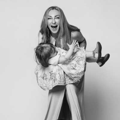 Δεν φαντάζεσαι τι έβαλε η Ρούλα Ρέβη στο μπαλκόνι για τα παιδιά της (pics)