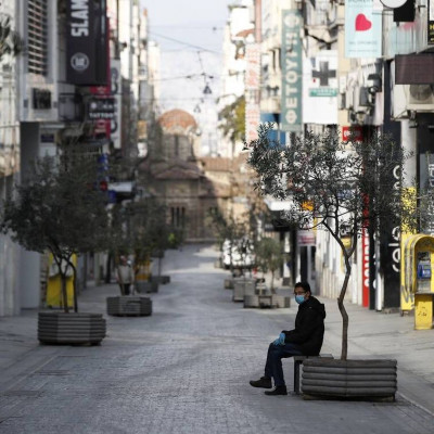 Κορονοϊός: Αλλάζουν τα πάντα στη ζωή μας - Μόνιμη χρήση γαντιών και μάσκας και παντού με ραντεβού