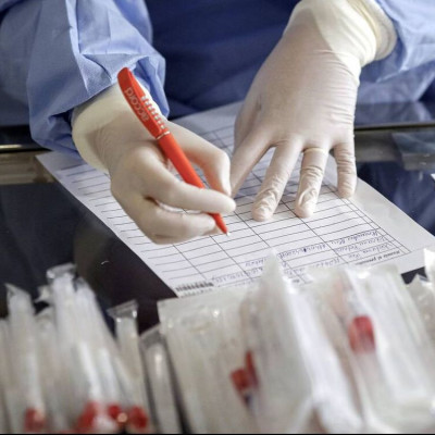 Κορονοϊός: Μεταδίδεται μέσω της σεξουαλικής επαφής; - Τι δείχνει νέα έρευνα