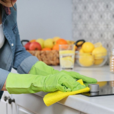 Καθαρίστε την κουζίνα σας γρήγορα και αποτελεσματικά με αυτά τα 16 tips καθαριότητας (vid)