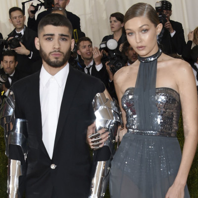 Η Gigi Hadid είπε ύπουλα ότι είναι έγκυος δύο μήνες πριν και κανείς δεν το κατάλαβε