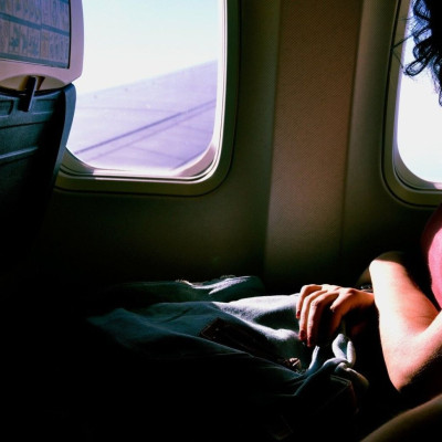 Προσοχή: Γιατί δεν πρέπει να πίνετε καφέ, ζεστό νερό και τσάι στο αεροπλάνο