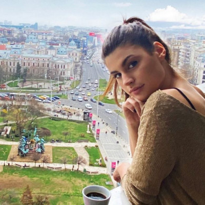 Η Δανάη Παππά ανέβασε μία selfie και είναι πιο γοητευτική από ποτέ