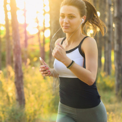 Πώς να γυμναστείς στο σπίτι μετά την καραντίνα που τα γυμναστήρια είναι κλειστά