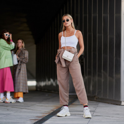 To crop top πέθανε! Ζήτω το crop top!