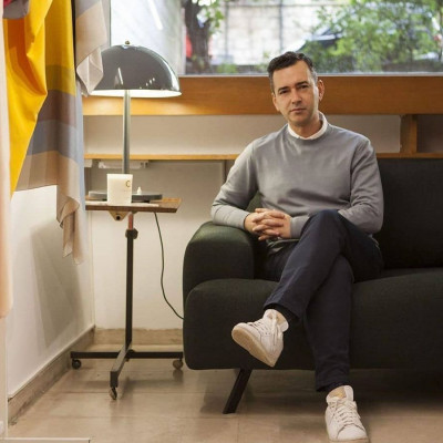 Ο Άγγελος Μπράτης δεν δείχνει έτσι πια: Η μεγάλη του αλλαγή στην καραντίνα (photos)