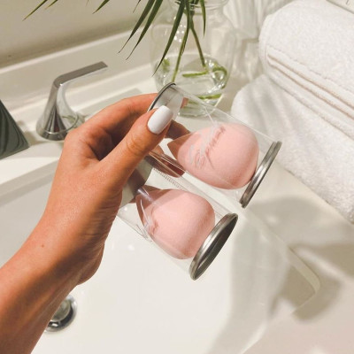 Πώς θα καθαρίσεις τα σφουγγαράκια του make-up σε λιγότερο από 3 λεπτά