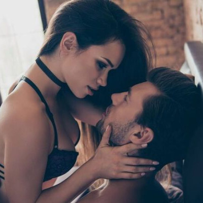 4 ζευγάρια ζωδίων που δεν ταιριάζουν, αλλά τα πάνε καλά στο κρεβάτι!