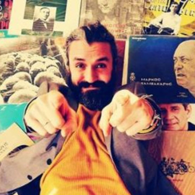 Λεωνίδας Μπαλάφας: Αυτή είναι η μία και μοναδική φωτογραφία που έχει δημοσιεύσει με τα παιδιά του