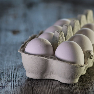 Έπαθαν σοκ σε σούπερμαρκετ - Δείτε τι εμφανίστηκε στα αυγά (video)