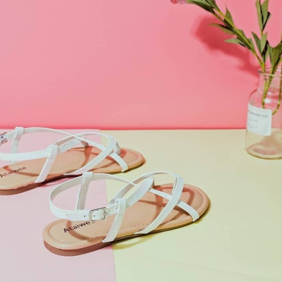 Shopping Guide: Tα πιο ωραία πέδιλα για τις βόλτες σου