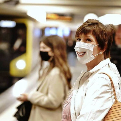 Κορονοϊός: Τα εισαγόμενα κρούσματα λόγω τουρισμού βάζουν «φωτιά» στα νησιά