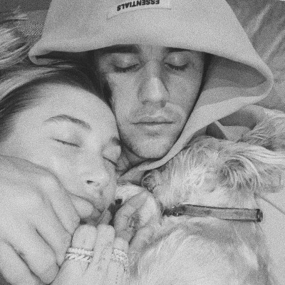 Οι Biebers ντύθηκαν ασορτ στα ροζ και πρέπει να το δεις