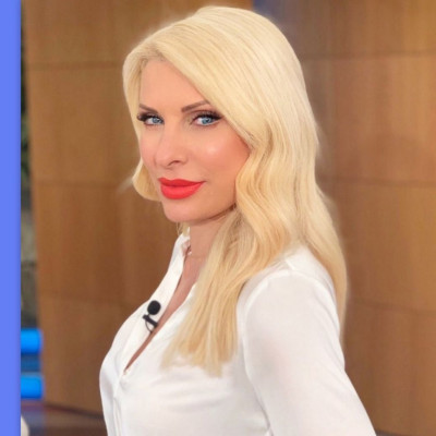 Ελένη Μενεγάκη: Η Λάουρα και η Βαλέρια την τράβηξαν βίντεο να χορεύει μέσα στο σπίτι!