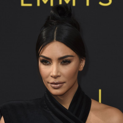 Η Kim Kardashian αποκάλυψε πώς φοράει αντηλιακό χωρίς να καταστρέφει το μακιγιάζ της