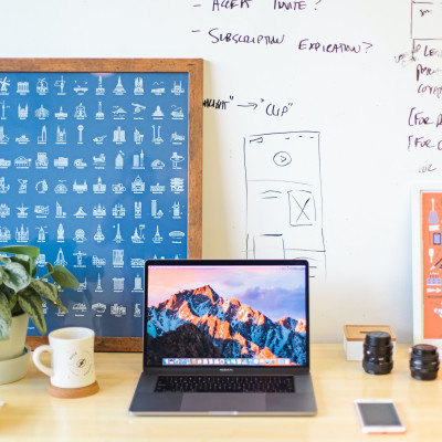 Πώς να διακοσμήσεις το γραφείο σου για να σε εμπνέει περισσότερο για διάβασμα