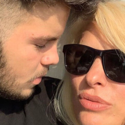 Άγγελος Λάτσιος: Η νυχτερινή βόλτα στην Αθήνα - Το βίντεο που θα γίνει viral (vid)