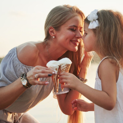 4 εύκολες συνταγές για σπιτικό παγωτό χωρίς λακτόζη (vid)