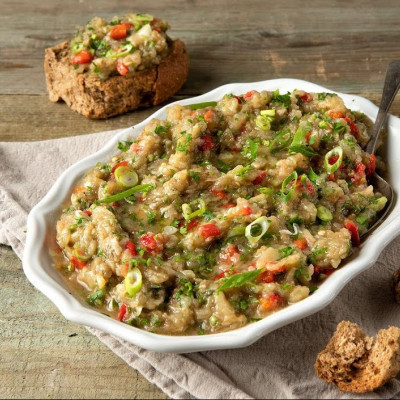 Άκης Πετρετζίκης: Η πιο νόστιμη μελιτζανοσαλάτα