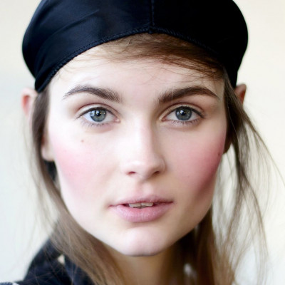 5 μυστικά για τη σωστή εφαρμογή ρουζ ανάλογα με το σχήμα προσώπου σου