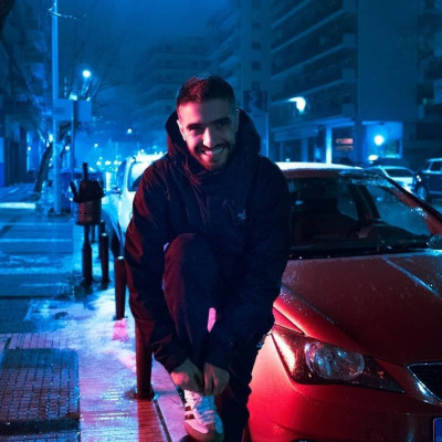 O ΛΕΞ τα λέει «χύμα» και αυτό τον κάνει Νο1 στα Trends του YouTube