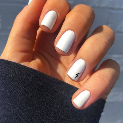 Δες 20 nail art με κεραυνούς γιατί σήμερα ο καιρός αποφάσισε να κάνει Φθινόπωρο