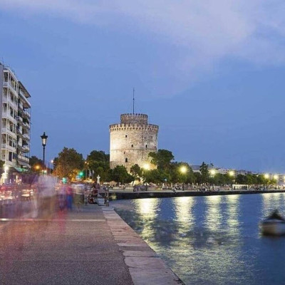 Θεσσαλονίκη: Οι δρόμοι γέμισαν με τηγανητά αυγά - Δείτε γιατί